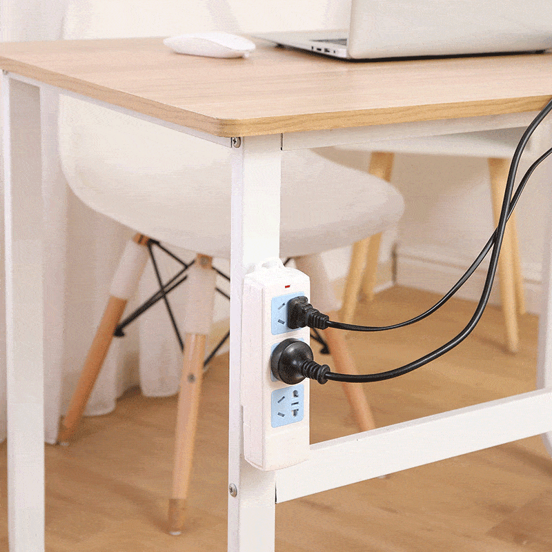 Selbstklebender Steckdosenhalter